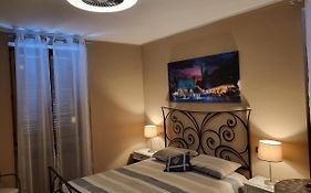 B&B Rufhouse